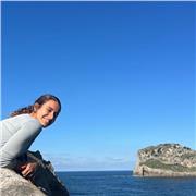 Estudiante realizando el máster de Investigación y Creación en Arte Contemporáneo. Me gustan las artes, literatura e idiomas.